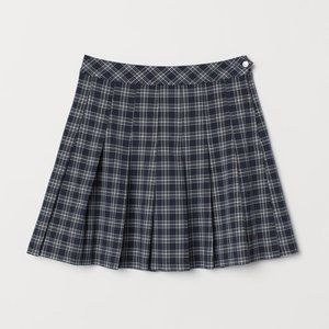 Dark blue pleated skirt